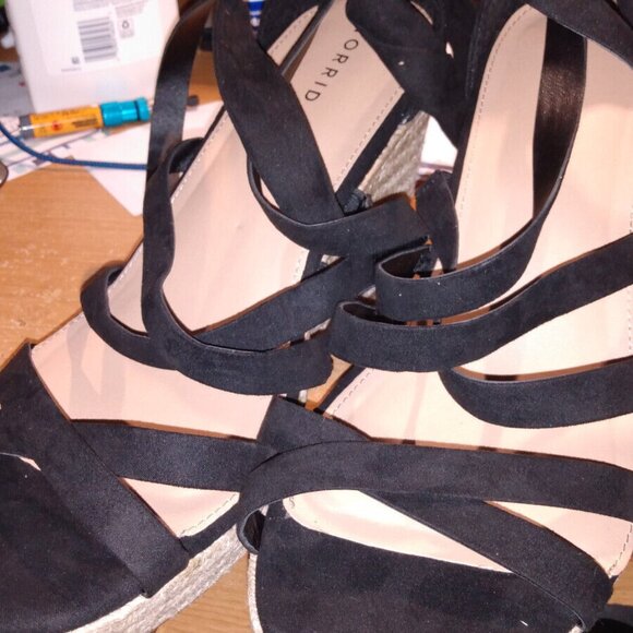 Torrid Ankle Wrap Platform Wedge Sz 13WW Like New - Picture 5 of 6